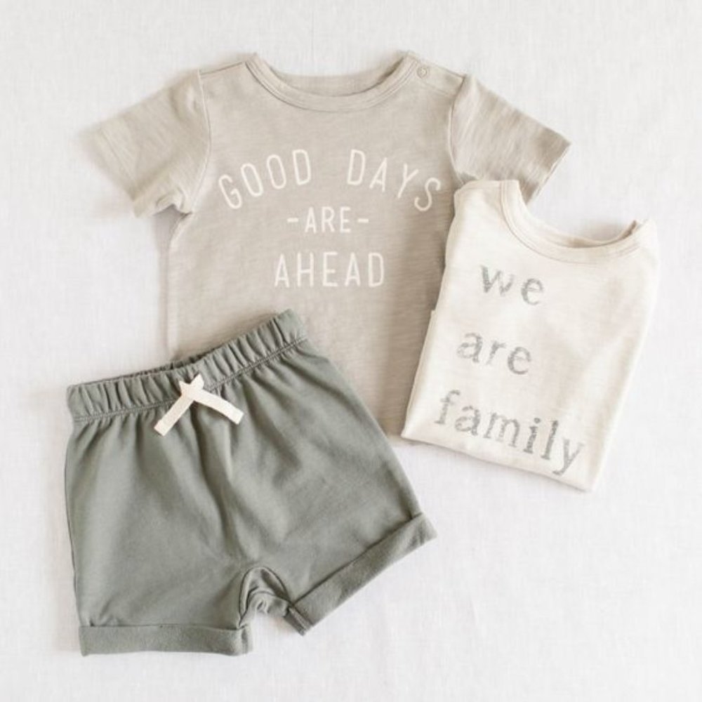 Little Co. by Lauren Conrad "We are Family" Tee 4T - Picture 2 of 2